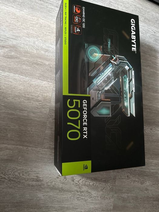 Karta graficzna Rtx 5070 gaming OC 12gb 3x wentylatory