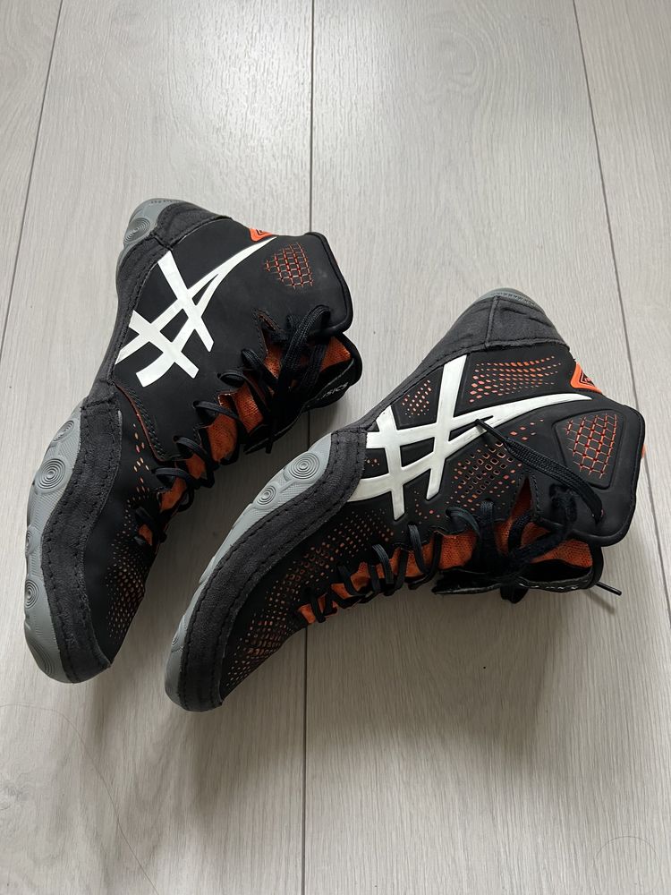 Чоловічі борцівки Asics