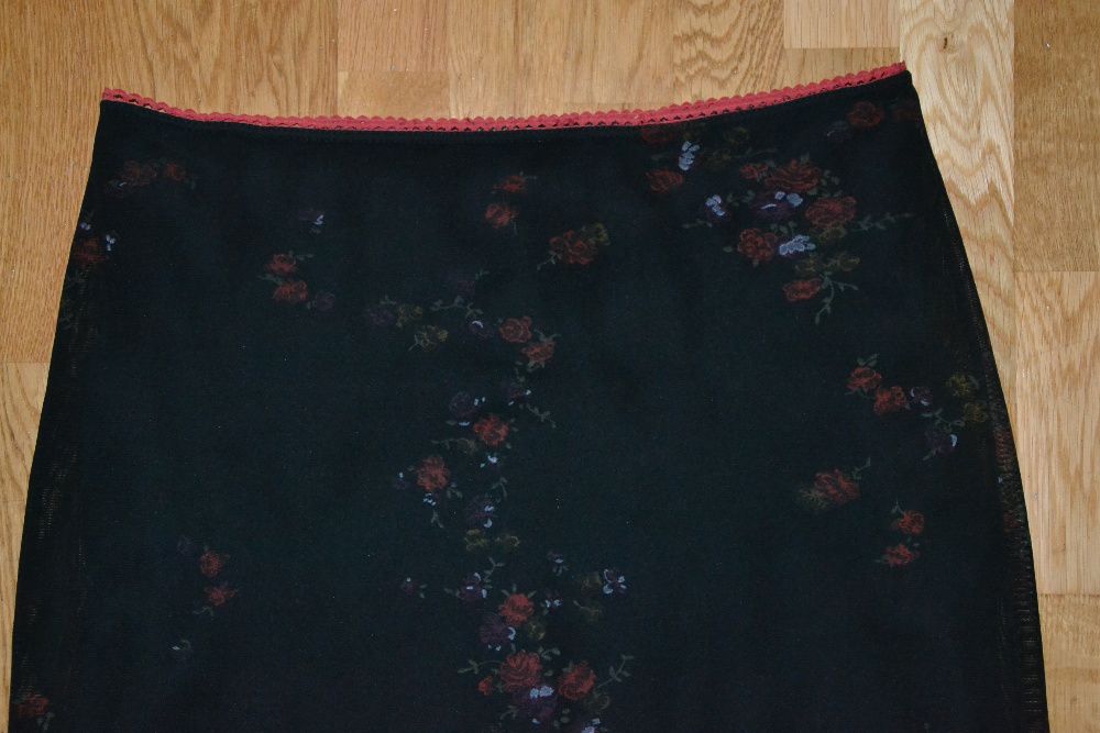 Czarna spódnica w kwiaty spódniczka tiulowa elegancka r. L/XL