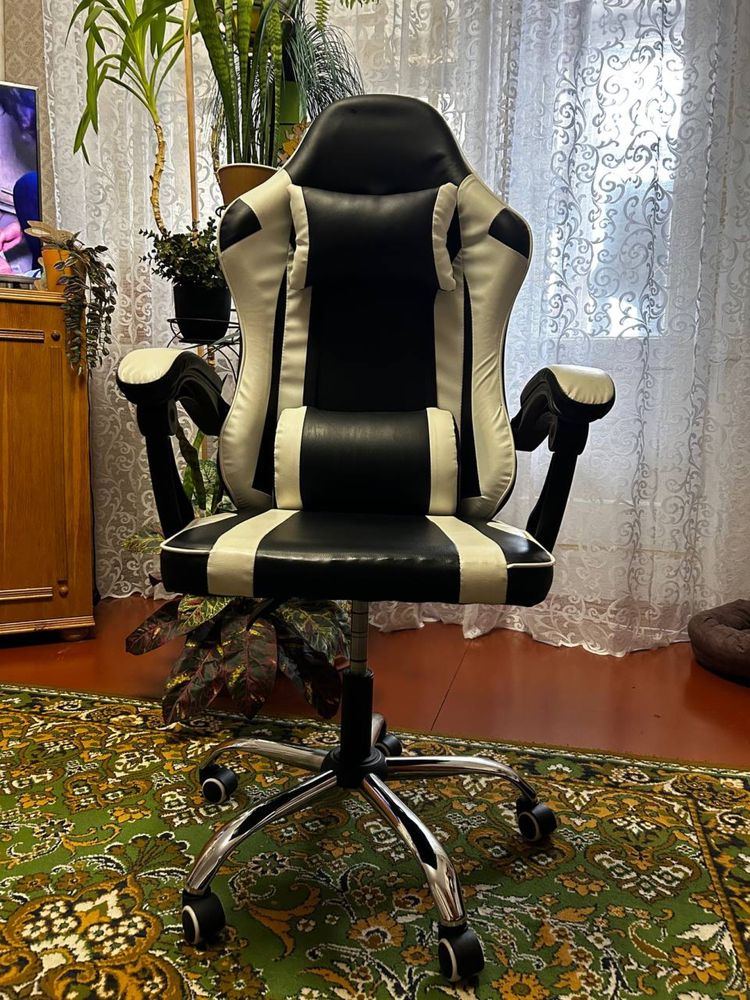 Геймерское кресло