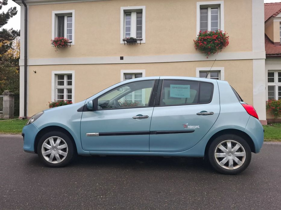 Renault Clio Pierwszy właściciel w Polsce, sprawny i zadbany.