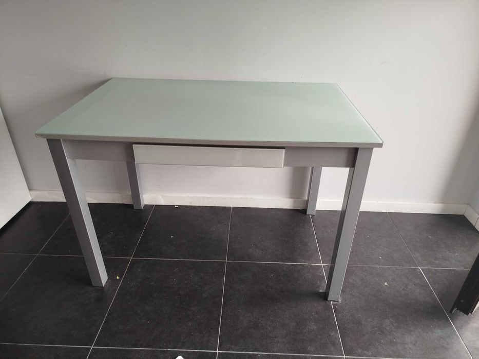 Mesa de cozinha tampo de vidro
