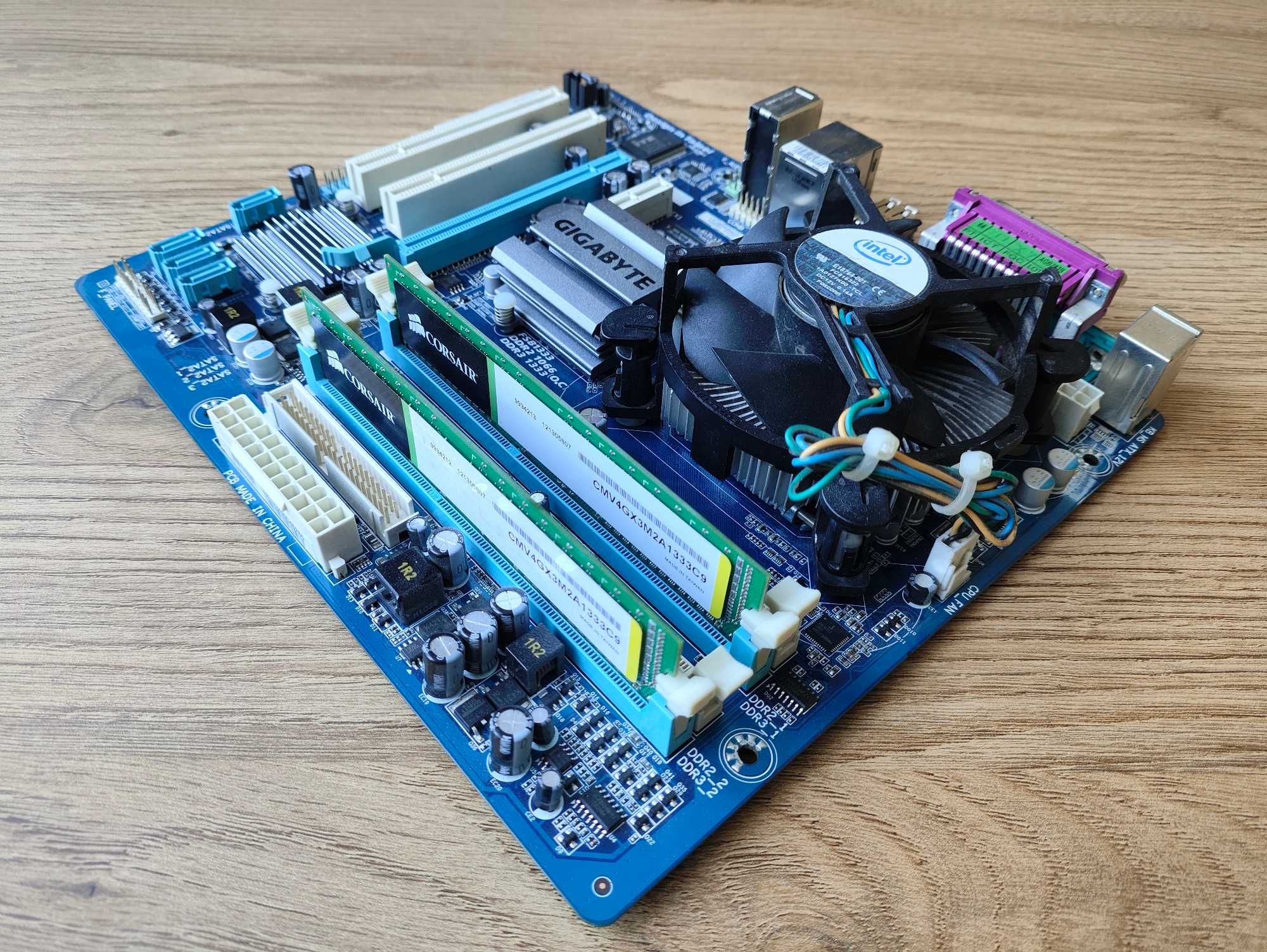 GIGABYTE GA-GM41-Combo +Intel Dual Core E5700 + 4GB DDR3