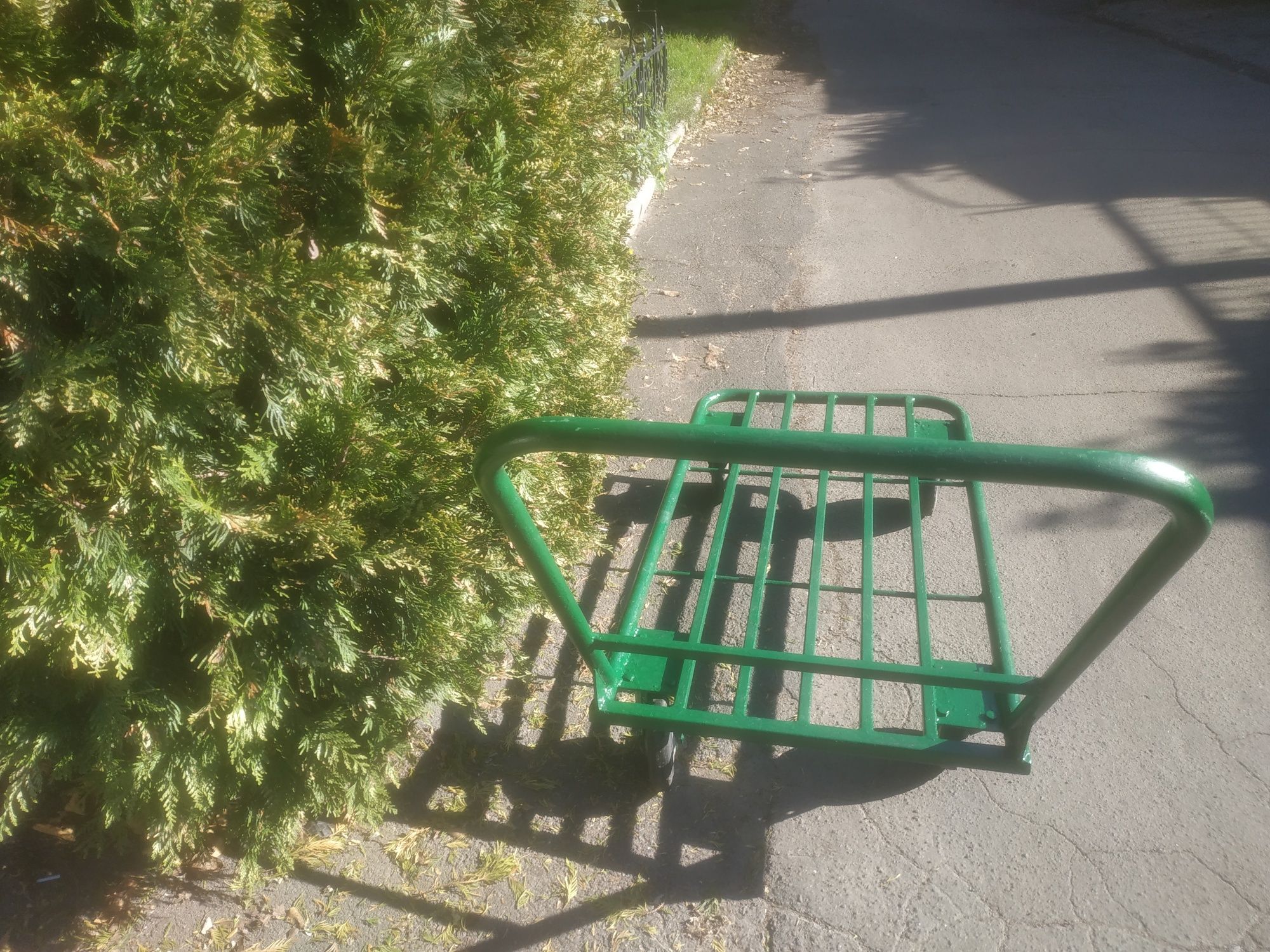 Продам тачку в хорошем состоянии,возможна доставка по городу.