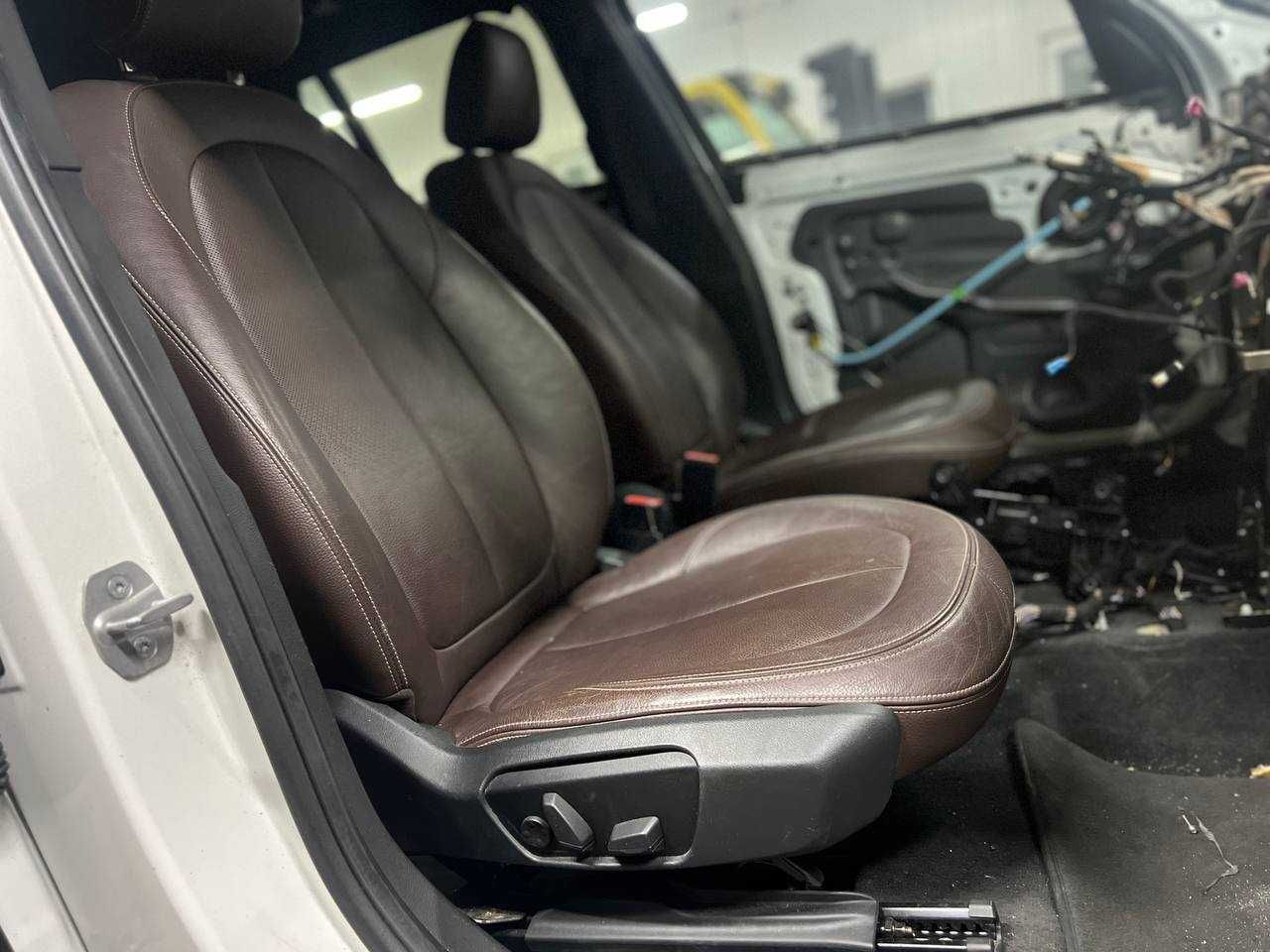Салон та елементи салону BMW X1 F48 2018 року