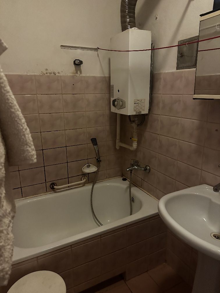 Skuwanie płytek,wyburzanie ścian,zrywanie podłóg,opróżnianie mieszkan