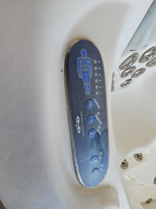 Dimension One Amore Bay Spa jacuzzi dzakuzi caloroczna ogrod taras.