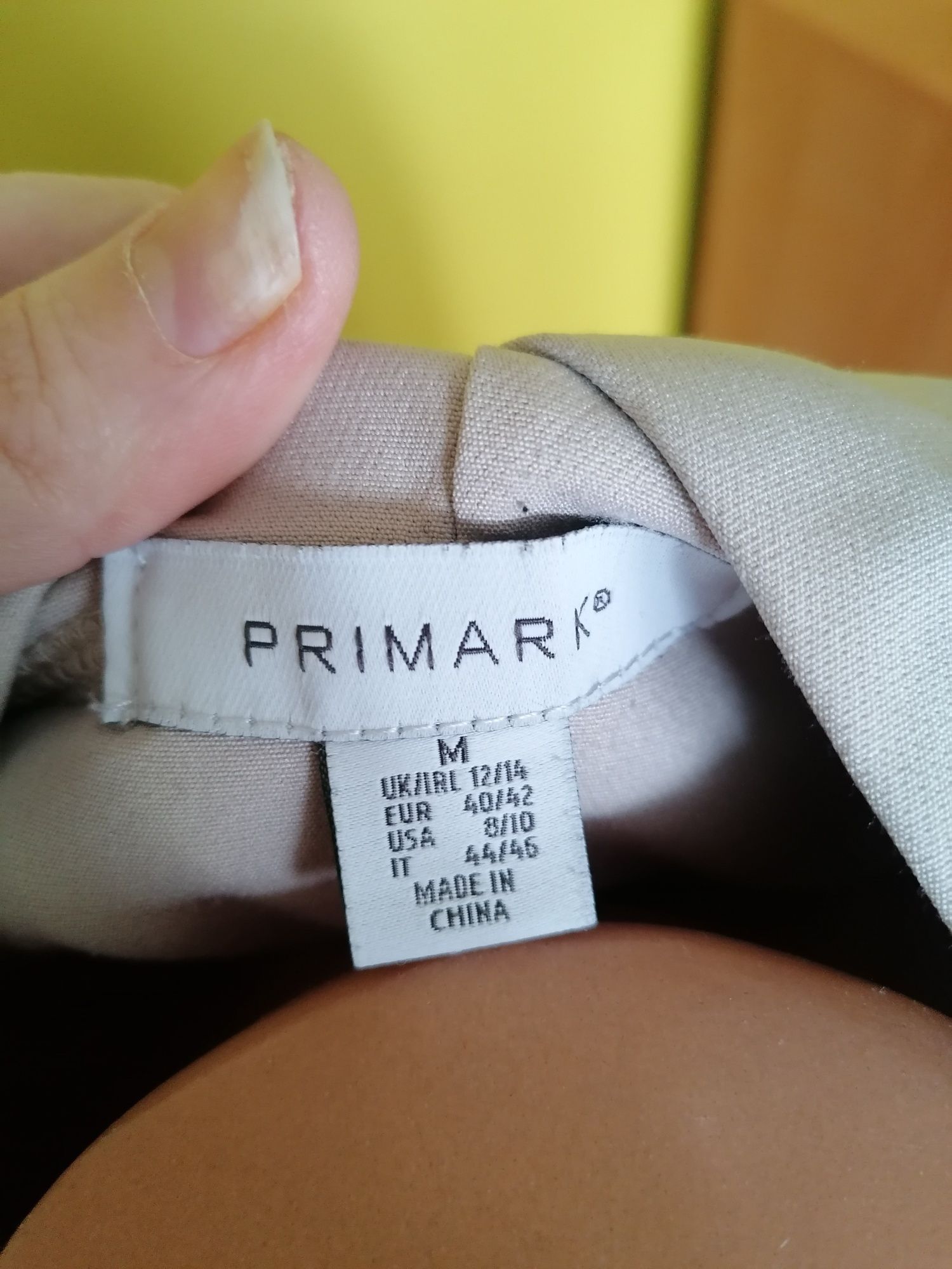 Modna bluza z kapturem primark