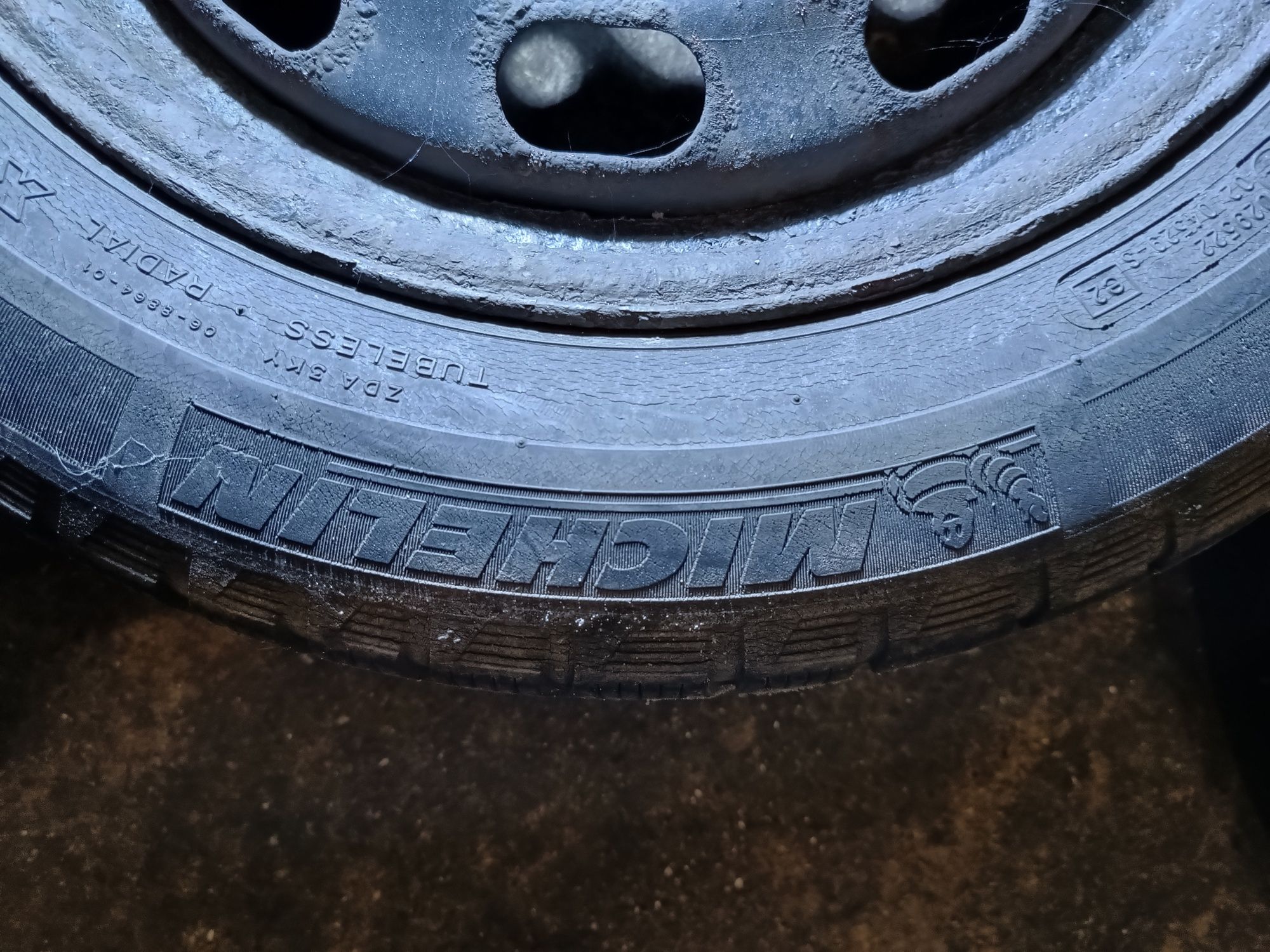 Koła felgi + opony VW seat audi 15" 5x100 zimowe michelin 185/60R15