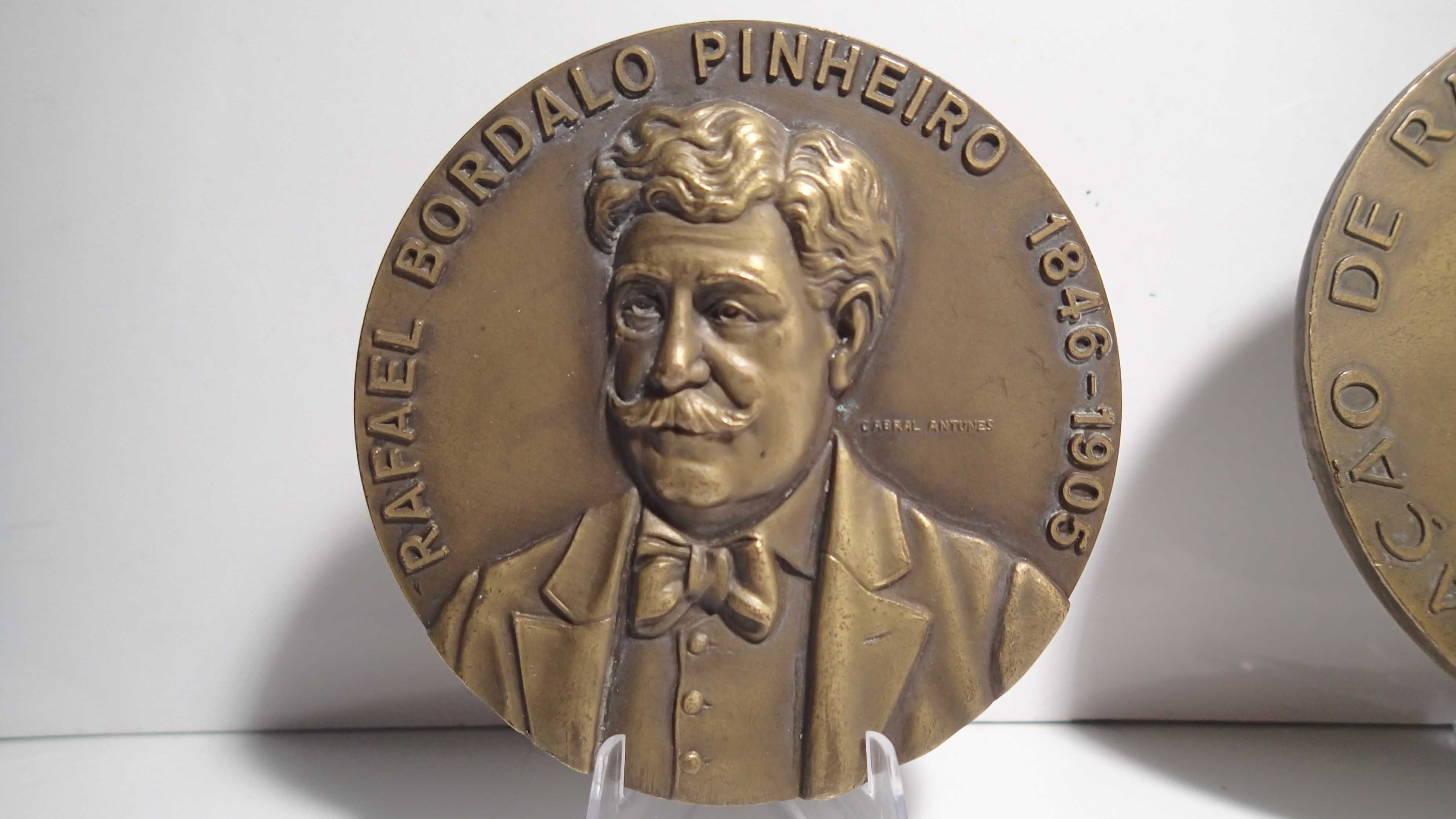 Medalhas de bronze de Bordalo Pinheiro e suas Criações
