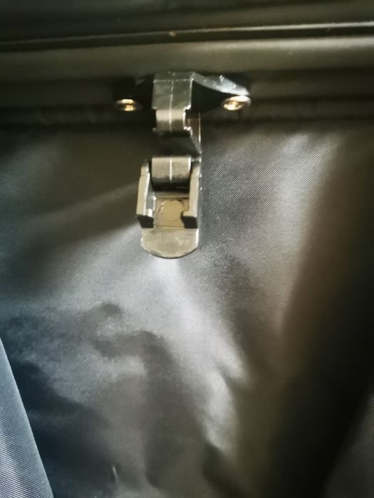 Torba podróżna do ubrań zawieszanych na wieszakach