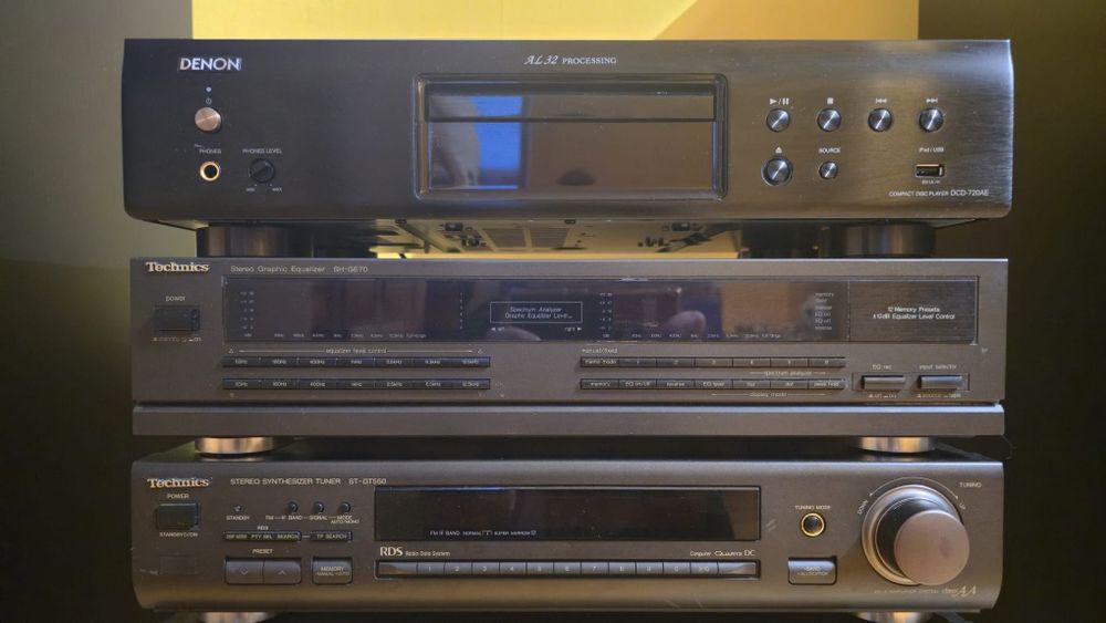 ZestawStereo,Głośniki,Wzmacniacz,Equalizer,Magnetofon,Tuner,Odtwarz.CD