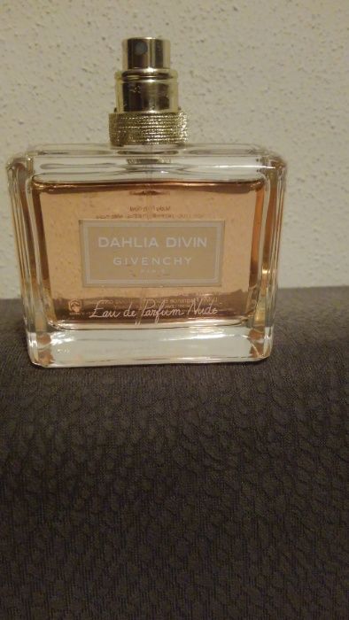 Givenchy Dahlia Divin Nude 75ml unikat
