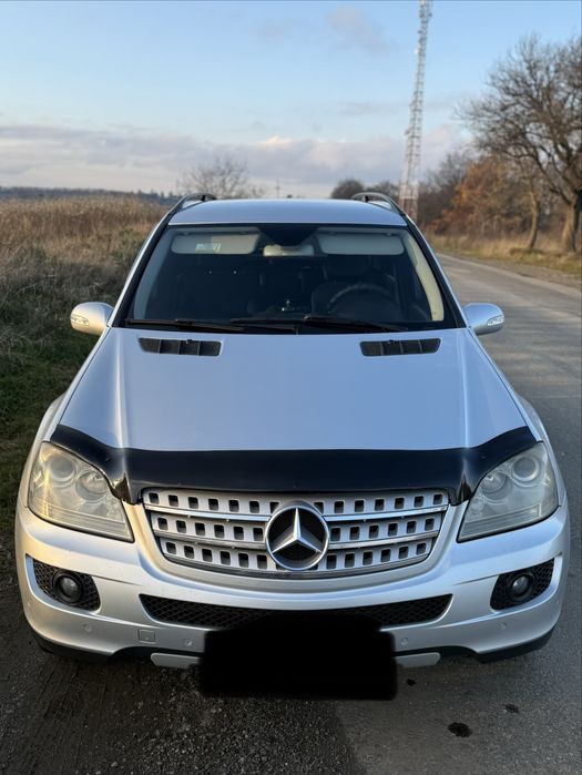 Mersedes ML164