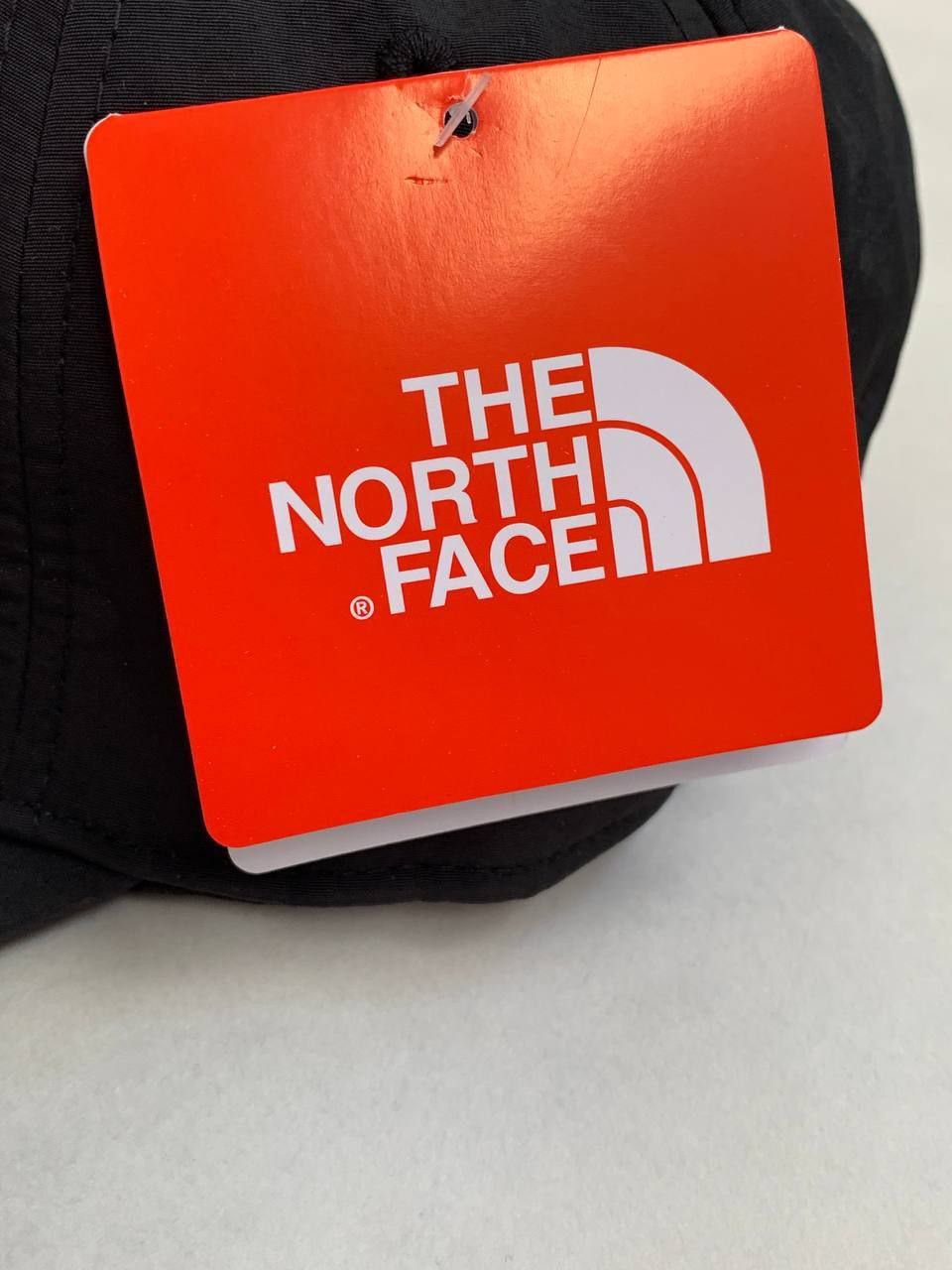 Кепка the north face 
--Розмір регулюється
--Не промокає 
Всі бірки в