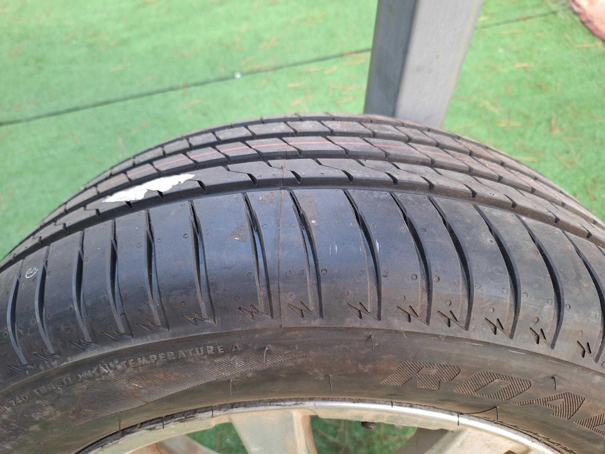 Pneus 255/55R18 Firestone roadhwak