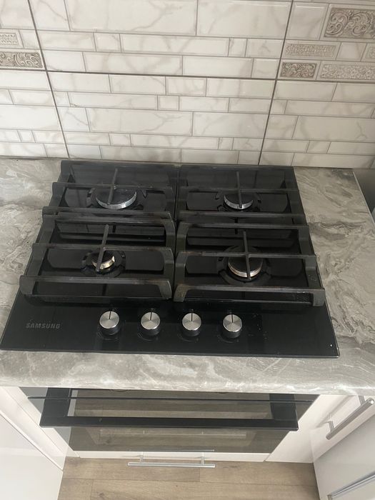 Продам варочную поверхность Самсунг