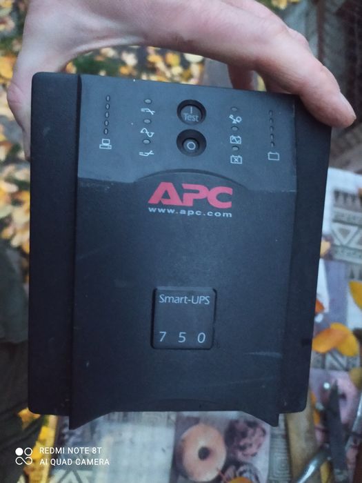 Інвертор безперебійник стабілізатор 24в в 220В перероблений