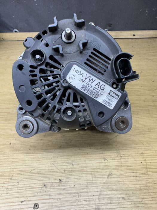 Генератор для Volkswagen Audi Skoda Passat Golf Octavia Fabia Superb