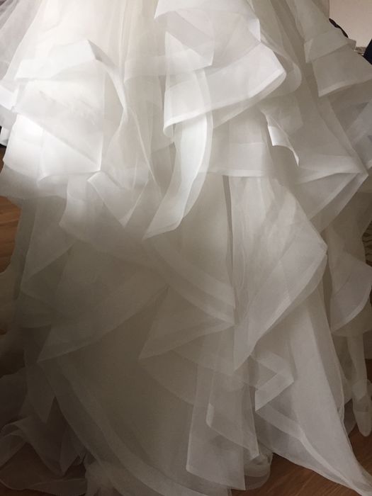 Saia de vestido de noiva Pronovias, NOVA, tamanho 38-40