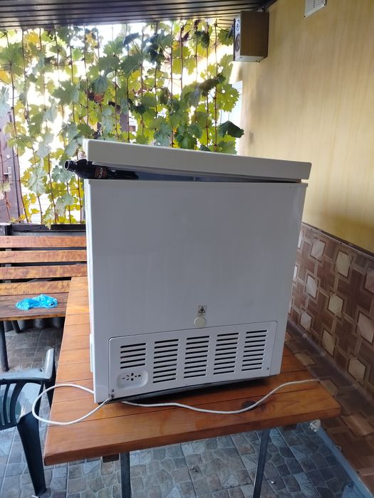 Продам морозильну камеру