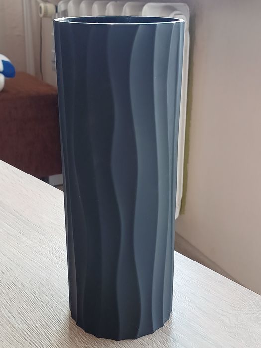 Wazon plastikowy nietłukący na kwiaty wys.25cm