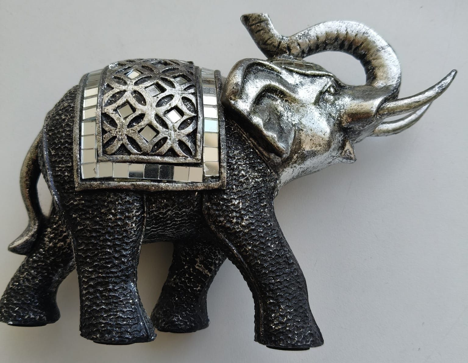Elefante decorativo prateado