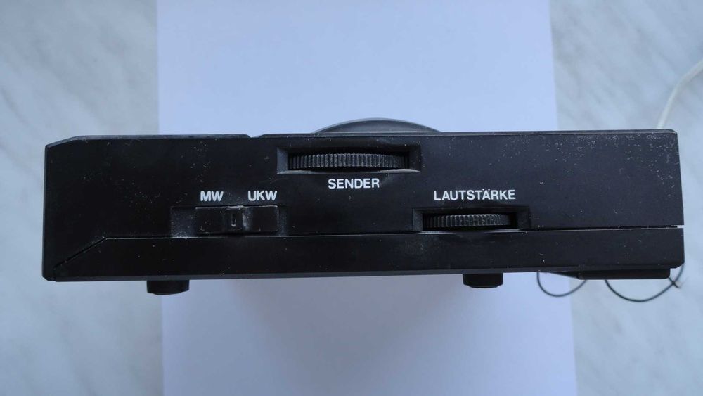 Zegar z radio budzikiem MSR