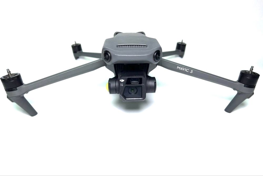 Дрон Dji mavic 3 Е наліт 7 год (тушка+акб+пропейлери)