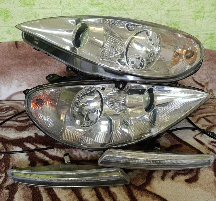 Передні фари Peugeot 807 / Пежо 807