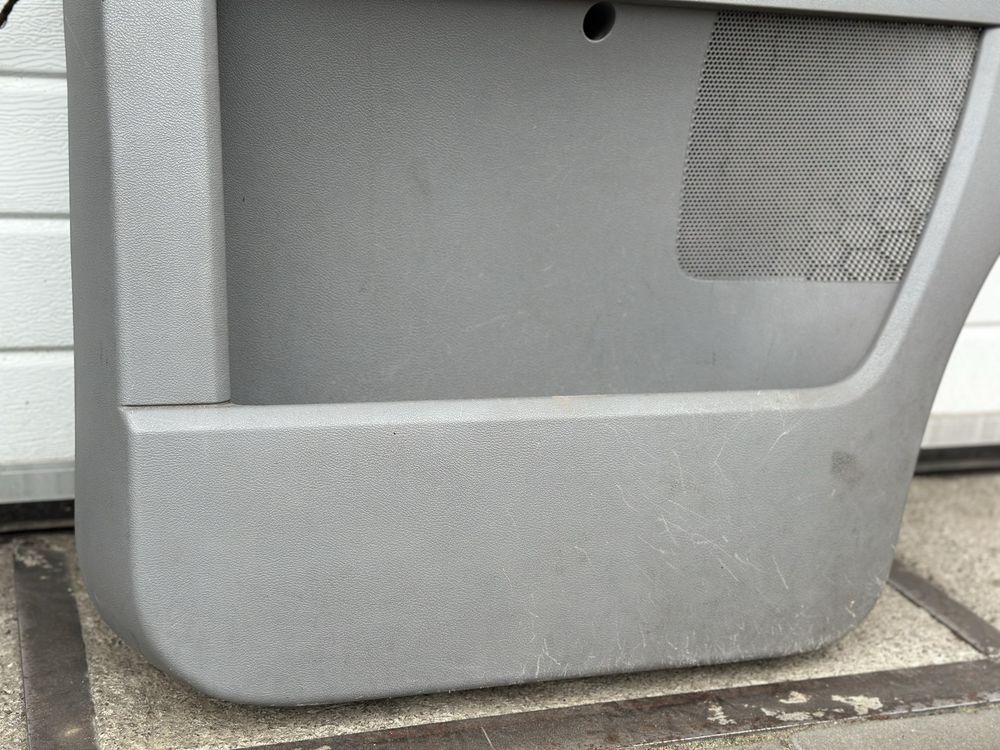 Карта передня ліва права Volkswagen T5 2003-2009