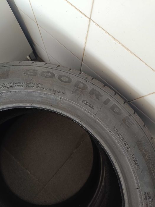 Par de Pneus GoodRide 185/55/R15/82V
