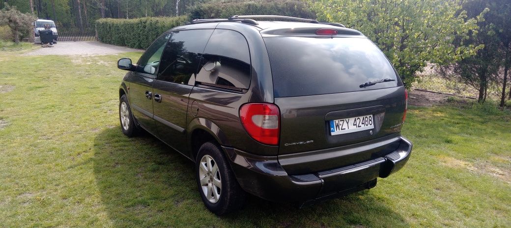 Chrysler Voyager dla niepelnosprawnych niski przebieg