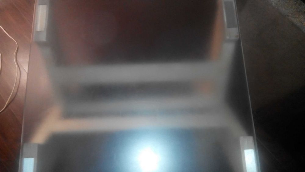 Стеклянный стол. Троещина