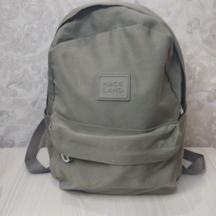 Рюкзак з водовідштовхуючого матеріалу