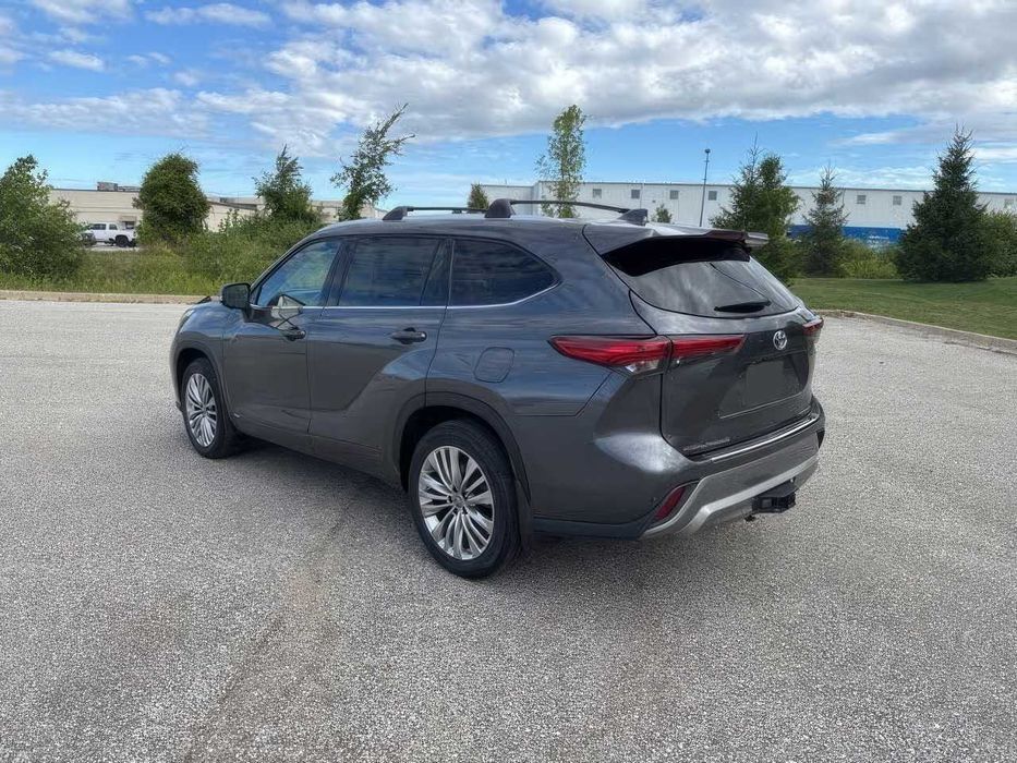 Toyota Highlander      2023