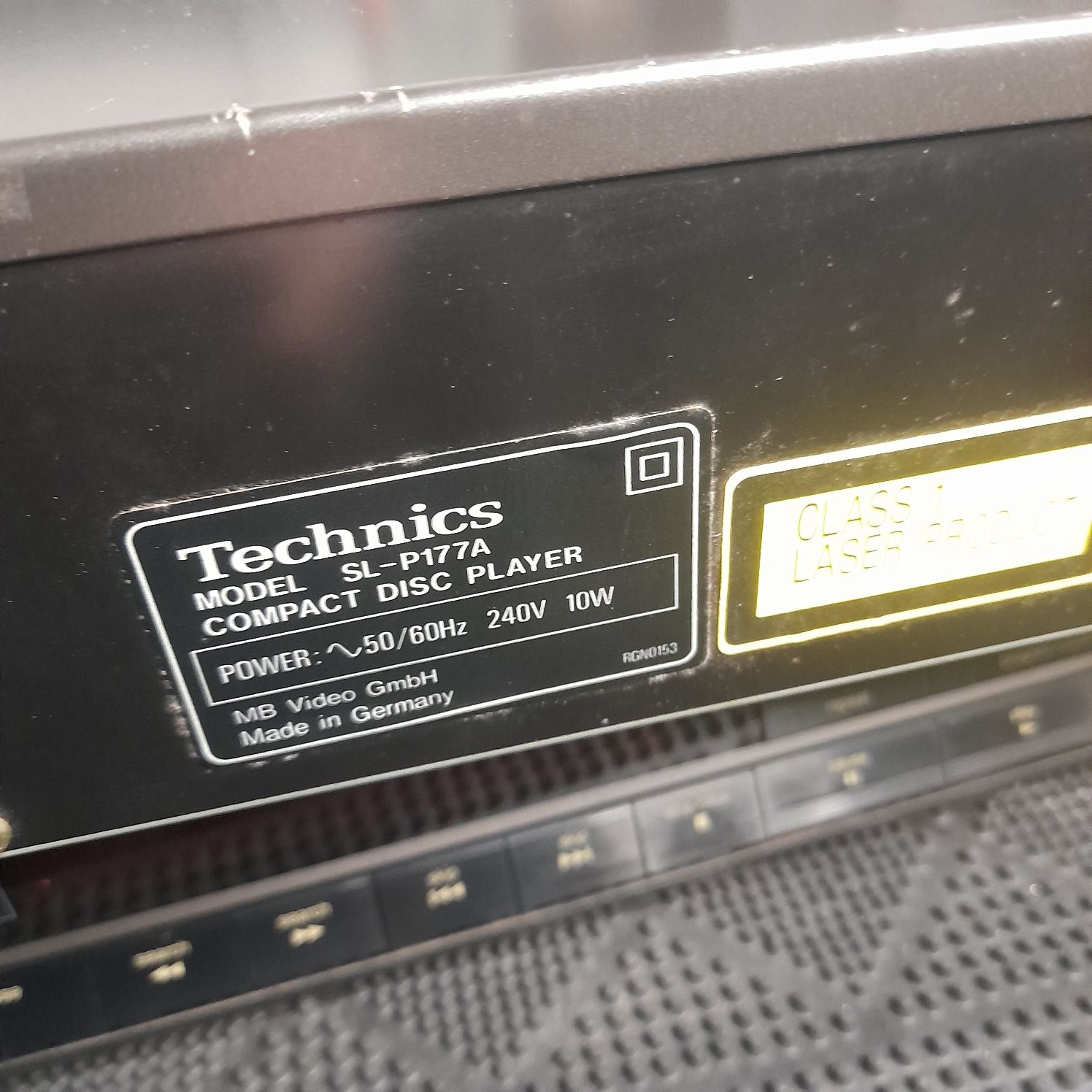 Leitor de CDs Technics mod. SL P177A