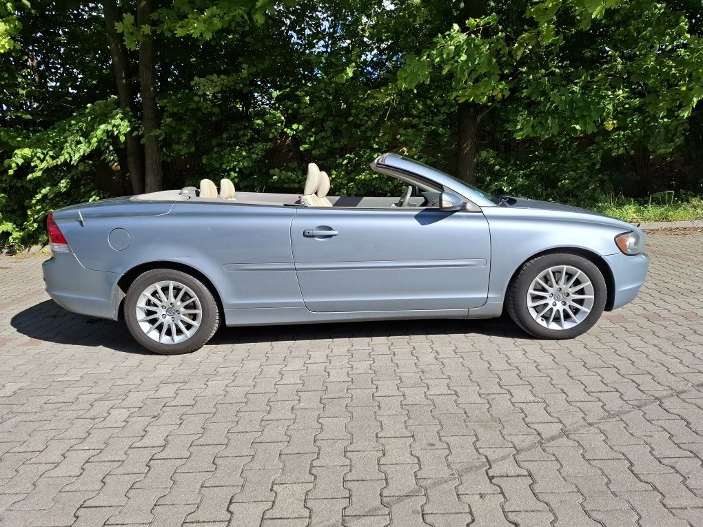 Volvo C70 T5 230 koni, manual, bezwypadkowy, zarejestrowany w kraju