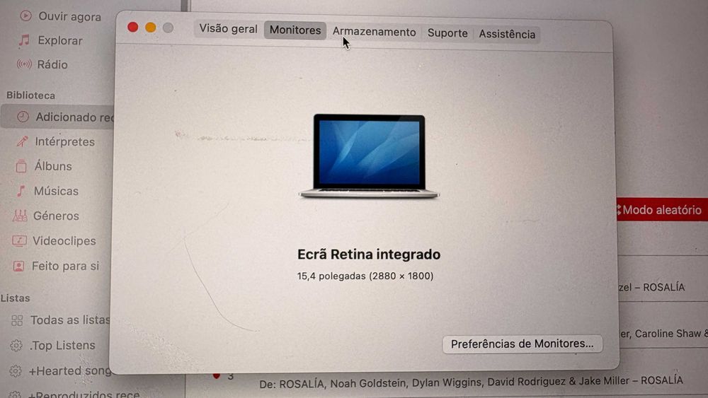 MacBook Pro (Retina, 15", 2014) - c/ defeito mas operacional