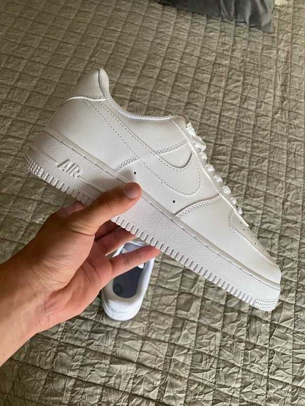 Nike Air Force 1 Low '07 white 37.5