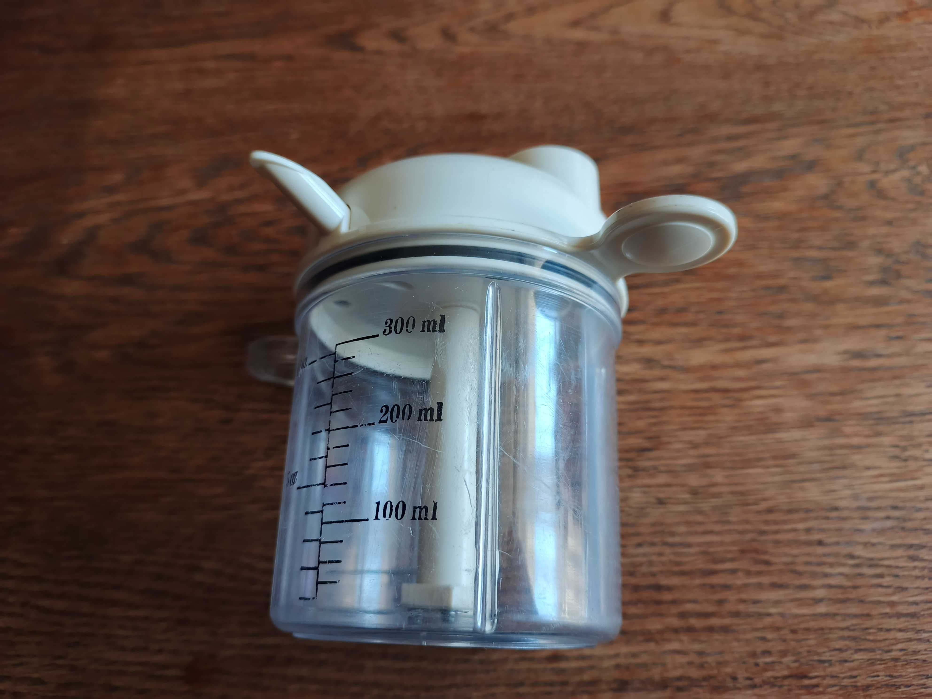 Sprzedam ręczny blender/szatkownicę z pojemnikiem 300ml