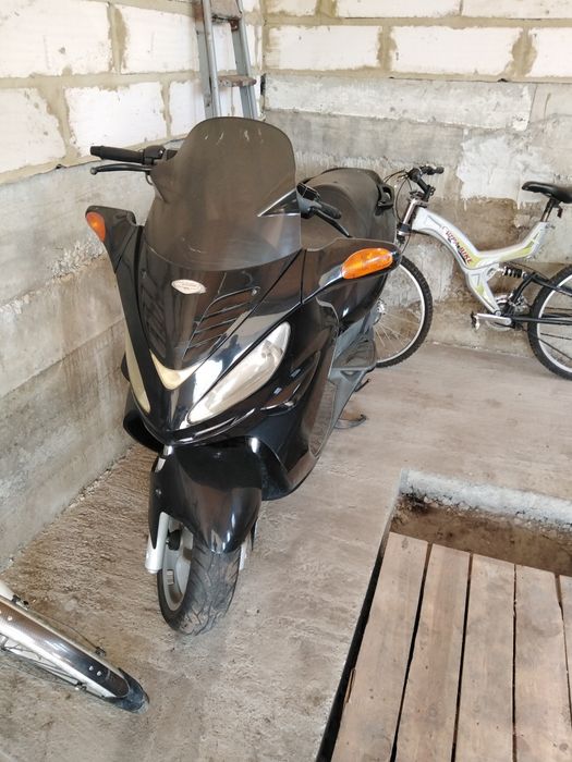 Скутер хороший зверніть увагу