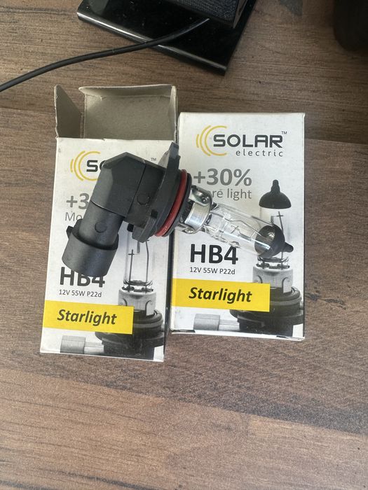 Галогенні автомобільні лампи HB4