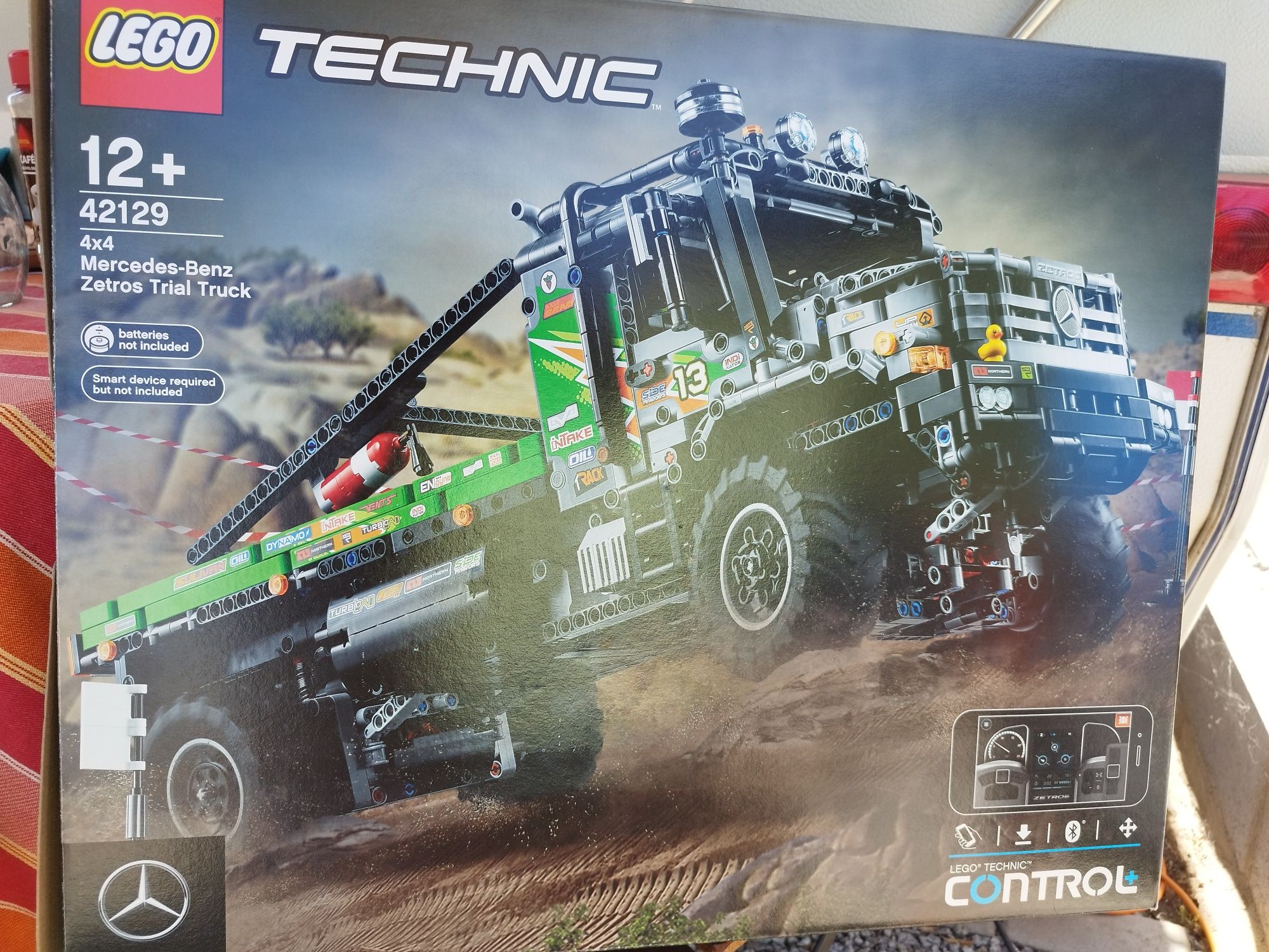 LegoTechnic- Camião Mercedes-BENZ Zetros 4X4 ref 42129.