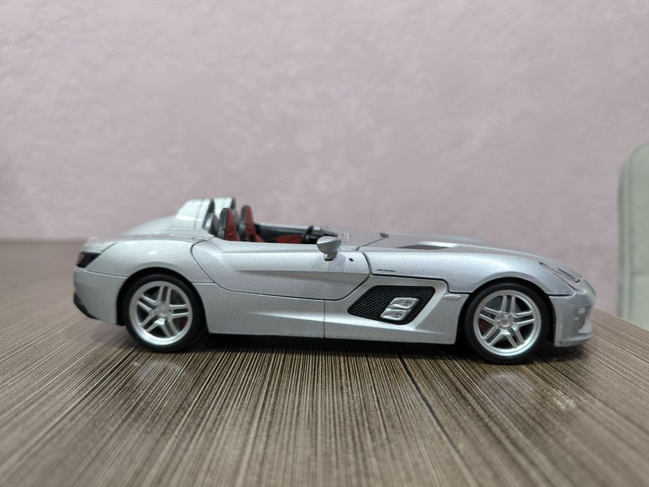 Металева модель Mercedes-Benz SLR McLaren 1:24 "Автопром"