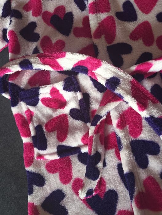 Szlafrok w serduszka, rozmiar 104/110!