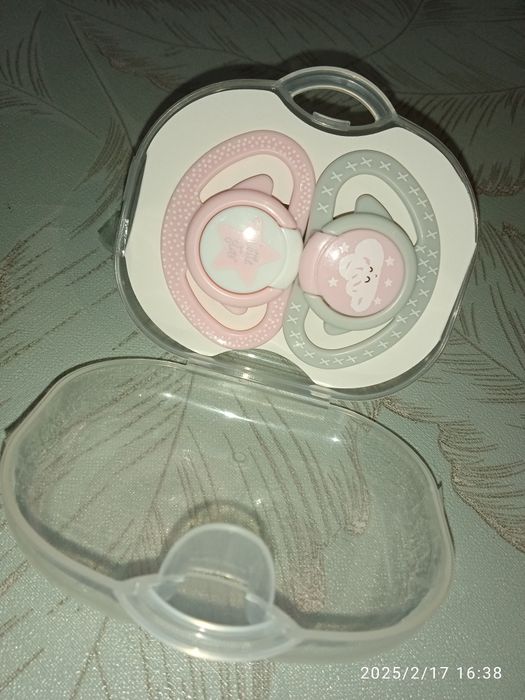 Продам соски новые, силикон от 0 до 6 месяцев.