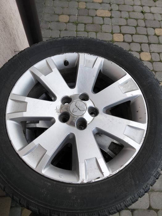 Продам зимові шини з титановими дисками