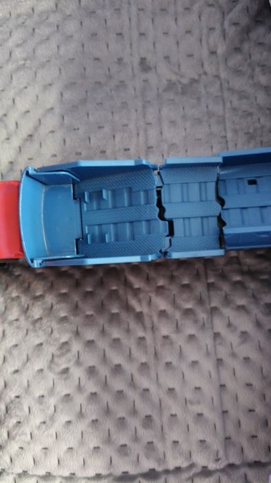 Auto Hot wheels z kraksą