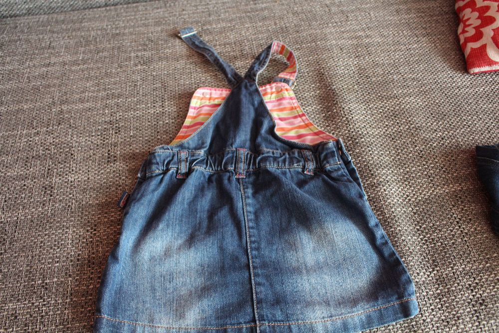 Sukienka ogrodniaczka jeansowa Hello Kitty H&M r.86